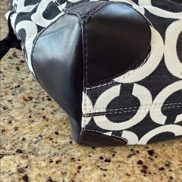 Coach Monochrome Floral Shoulder Bag - Picture 5 of 6